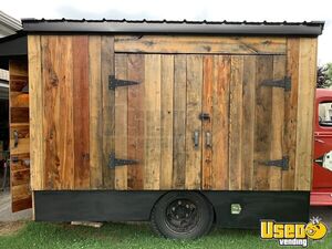 1947 1-ton Truck Mobile Bar Coffee & Beverage Truck Cabinets Tennessee Gas Engine for Sale