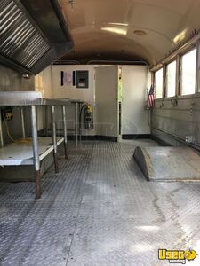 1984 B600 Vintage School Bus Kitchen Food Truck All-purpose Food Truck Diamond Plated Aluminum Flooring Tennessee Gas Engine for Sale