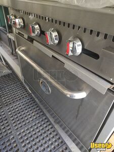 1989 P30 Kitchen Food Truck All-purpose Food Truck Triple Sink New York Gas Engine for Sale