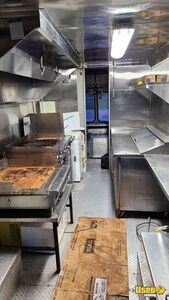 1989 Step Van Kitchen Food Truck All-purpose Food Truck Stainless Steel Wall Covers British Columbia Gas Engine for Sale