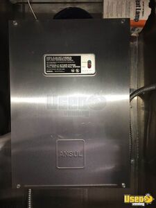 1990 380 Kitchen Food Truck All-purpose Food Truck Refrigerator Massachusetts Diesel Engine for Sale