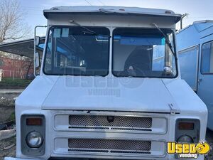 1990 P30 All-purpose Food Truck All-purpose Food Truck Refrigerator Texas Gas Engine for Sale