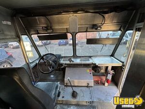 1993 Chassis All-purpose Food Truck Generator Colorado Diesel Engine for Sale