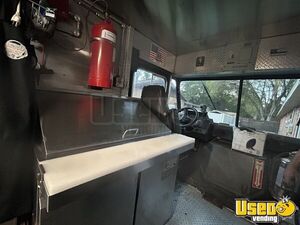 1993 P30 All-purpose Food Truck Stainless Steel Wall Covers Florida Gas Engine for Sale
