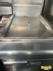 1993 P30 Step Van Kitchen Food Truck All-purpose Food Truck Diamond Plated Aluminum Flooring Washington Gas Engine for Sale