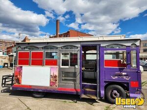 1994 Food Truck All-purpose Food Truck Concession Window Pennsylvania Gas Engine for Sale