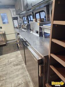 1995 E350 All-purpose Food Truck Cabinets Michigan Diesel Engine for Sale