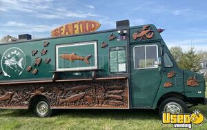 1995 Step Van Kitchen Food Truck All-purpose Food Truck Stainless Steel Wall Covers Ohio Diesel Engine for Sale