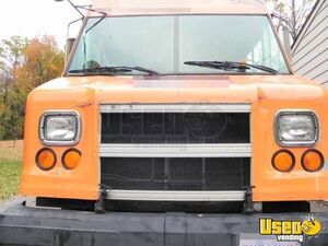 1997 Gmc / Utilmaster All-purpose Food Truck Maryland Diesel Engine for Sale