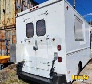 1998 P30 All-purpose Food Truck Concession Window Maryland Gas Engine for Sale
