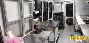 1998 P30 Catering Food Bus All-purpose Food Truck Oven Colorado Gas Engine for Sale