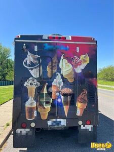 1998 P30 Ice Cream Truck Stainless Steel Wall Covers Virginia Gas Engine for Sale