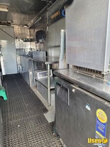 1998 Utilimaster Kitchen Food Truck All-purpose Food Truck Generator Colorado Diesel Engine for Sale