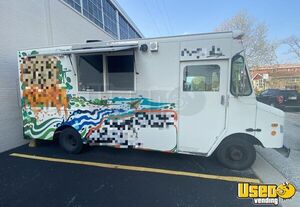 1999 P30 Step Van Kitchen Food Truck All-purpose Food Truck Insulated Walls Illinois Gas Engine for Sale