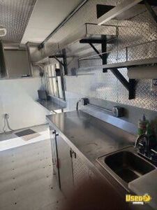 2000 C5500 Kitchen Food Truck All-purpose Food Truck Exhaust Fan Arkansas Gas Engine for Sale