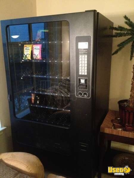 2000 Soda Vending Machines Texas for Sale
