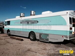 2000 Thomas Catering Food Truck Air Conditioning Colorado Diesel Engine for Sale
