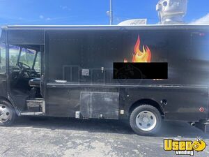 2000 Workhorse Food Truck All-purpose Food Truck Air Conditioning Florida Diesel Engine for Sale