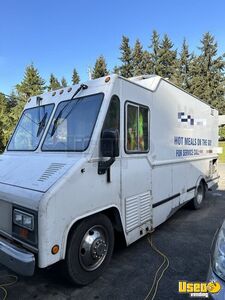 2001 Cater Truck All-purpose Food Truck Upright Freezer Washington for Sale