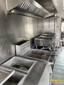 2001 Kitchen Food Truck All-purpose Food Truck Backup Camera North Carolina Diesel Engine for Sale