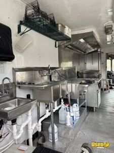 2001 Kitchen Food Truck All-purpose Food Truck Diamond Plated Aluminum Flooring North Carolina Diesel Engine for Sale