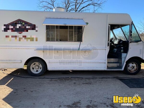2001 Workhorse All-purpose Food Truck Minnesota Gas Engine for Sale