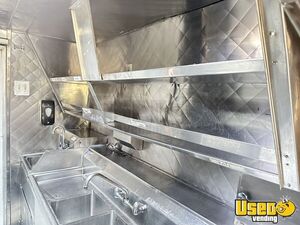 2001 Wp30542 Kitchen Food Truck All-purpose Food Truck Deep Freezer California Gas Engine for Sale