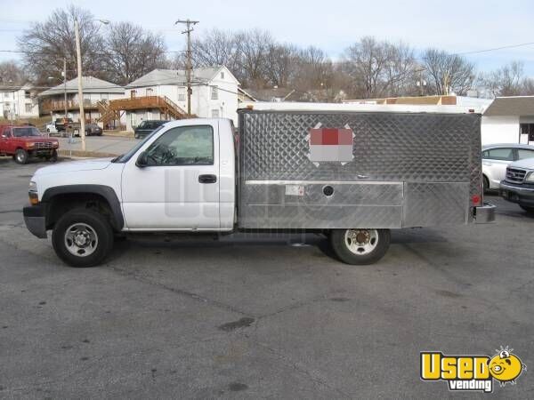 2002 Chevrolet Silverado 2500 Lunch Serving Food Truck Kansas Gas Engine for Sale