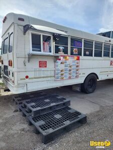 2002 Food Truck All-purpose Food Truck Air Conditioning Nebraska Diesel Engine for Sale