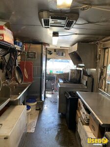 2002 Mt-45 Step Van Kitchen Food Truck All-purpose Food Truck Generator Tennessee Diesel Engine for Sale