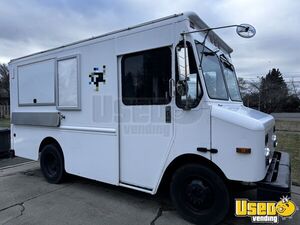 2002 P42 All-purpose Food Truck Concession Window Washington Diesel Engine for Sale