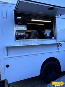 2002 P42 All-purpose Food Truck Exterior Customer Counter Washington Diesel Engine for Sale