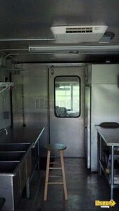 2002 Step Van Barbecue Food Truck Barbecue Food Truck Refrigerator Florida Gas Engine for Sale