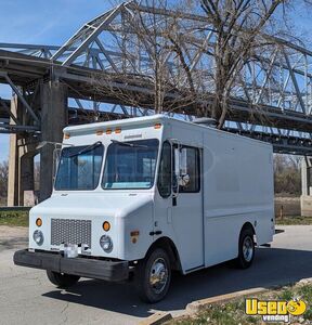 2003 P42 All-purpose Food Truck Air Conditioning Missouri Diesel Engine for Sale