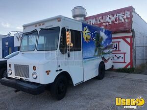 2003 P42 Workhorse Kitchen Food Truck All-purpose Food Truck Michigan Diesel Engine for Sale
