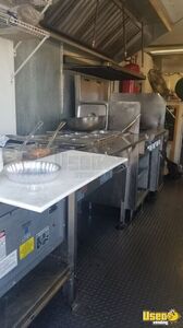 2004 E-450 Kitchen Food Truck All-purpose Food Truck Removable Trailer Hitch Arizona Diesel Engine for Sale