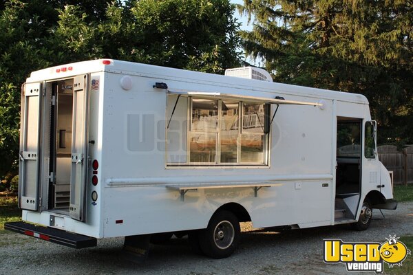 2004 Workhorse F-1601 Coffee & Beverage Truck Pennsylvania Gas Engine for Sale