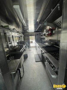 2005 Chassis M Line All-purpose Food Truck Exterior Customer Counter Montana Diesel Engine for Sale