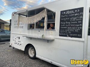 2005 Chassis M Line All-purpose Food Truck Montana Diesel Engine for Sale