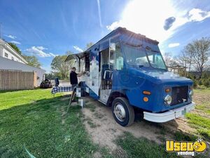 2005 Mt45 All-purpose Food Truck Spare Tire New Hampshire Diesel Engine for Sale