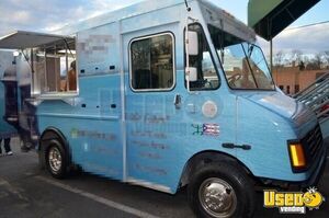 2005 Workhorse P30 Step Van Kitchen Food Truck All-purpose Food Truck Concession Window Virginia Gas Engine for Sale