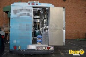2005 Workhorse P30 Step Van Kitchen Food Truck All-purpose Food Truck Generator Virginia Gas Engine for Sale