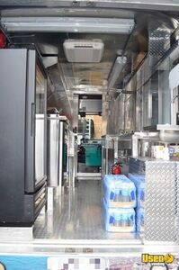 2005 Workhorse P30 Step Van Kitchen Food Truck All-purpose Food Truck Prep Station Cooler Virginia Gas Engine for Sale