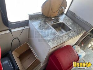 2006 Food Bus All-purpose Food Truck Hand-washing Sink Tennessee Diesel Engine for Sale