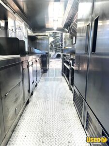 2006 Mt45 Kitchen Food Truck All-purpose Food Truck Electrical Outlets Arizona Gas Engine for Sale