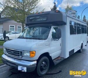 2007 E450 Kitchen Food Truck All-purpose Food Truck Concession Window British Columbia Diesel Engine for Sale