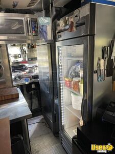 2007 Workhorse All-purpose Food Truck Prep Station Cooler Florida Gas Engine for Sale