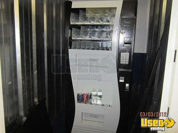2009 Genesis Go-380 Soda Vending Machines New Jersey for Sale