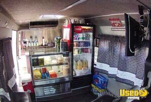 2010 Econoline Food Vending Truck All-purpose Food Truck 8 New York Diesel Engine for Sale