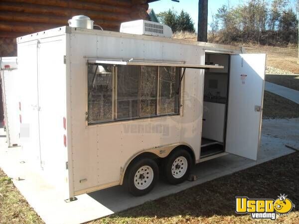 2011 Taurus Kitchen Food Trailer Air Conditioning Tennessee for Sale